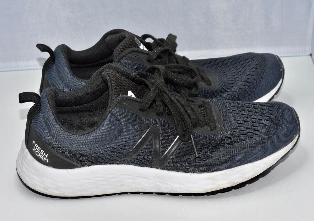 New Balance Women's Fresh Foam Arishi V3 Classic Running Comfort Shoe / Size 8
